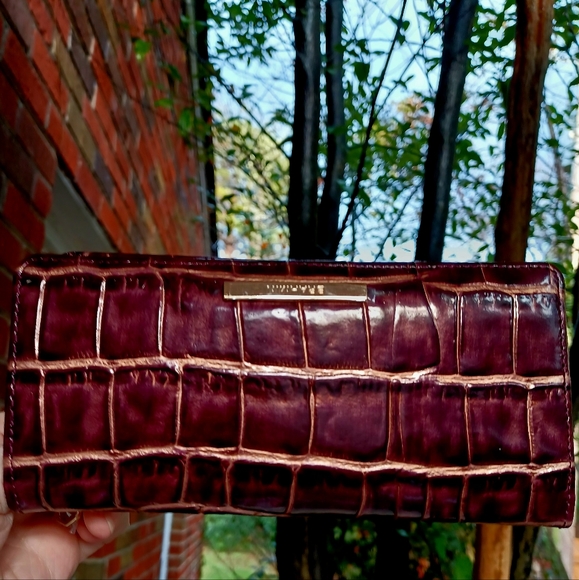 STUNNING! Brahmin PRISCILLA PORT VOLITION with WALLET - Picture 8 of 9